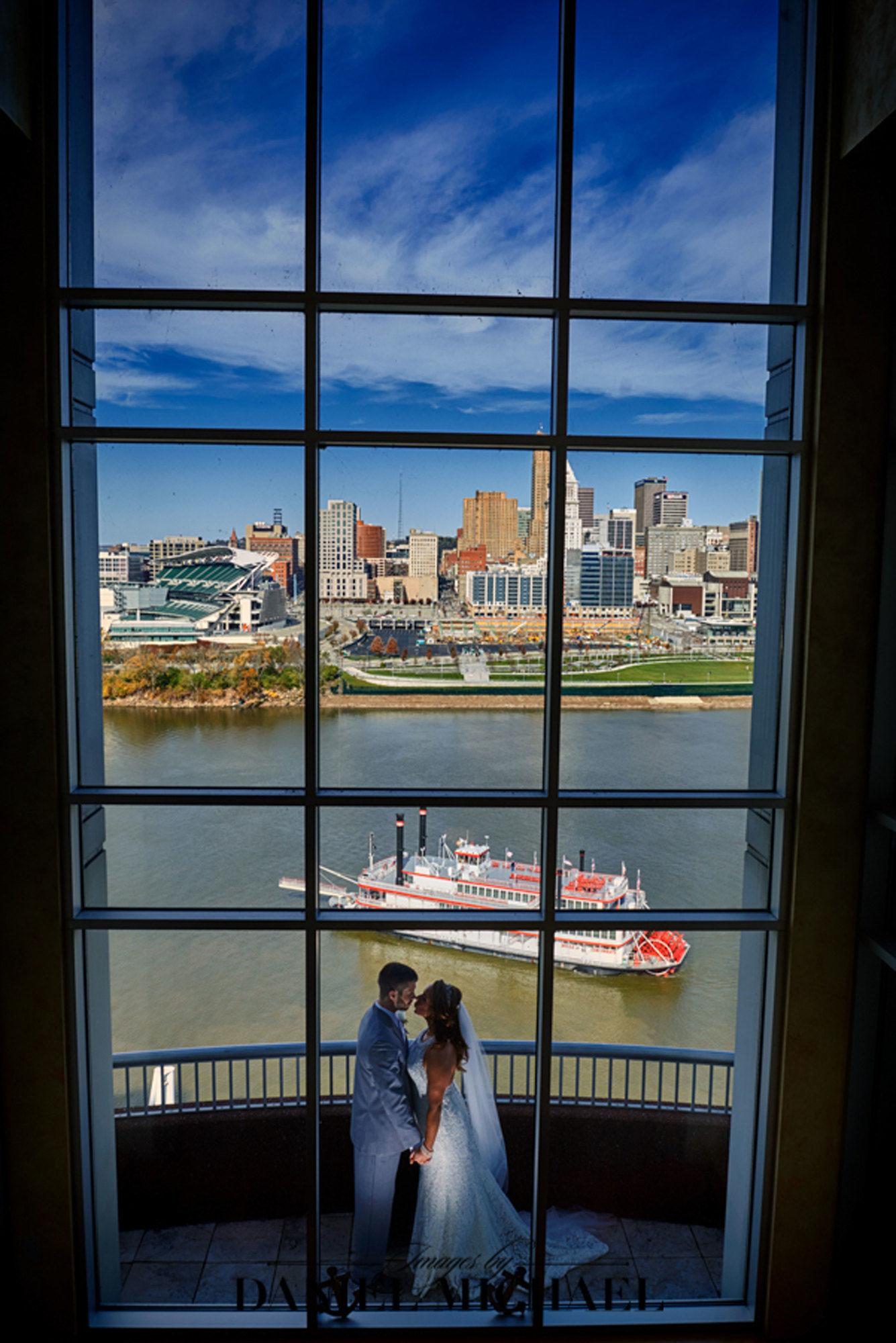 Cincinnati Marriott At Rivercenter Covington Exterior photo